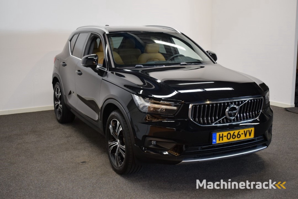 Volvo XC40 T5 262pk AUT7 Twin Engine Inscription Hybr. Adapt. Cruise/ Camera 360°/ Stoel verw. V+A/ Stuur verw./ Leer/ Navi/ CarPlay