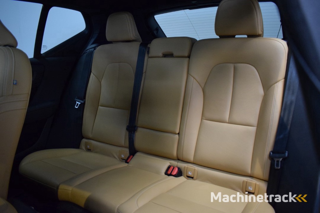 Volvo XC40 T5 262pk AUT7 Twin Engine Inscription Hybr. Adapt. Cruise/ Camera 360°/ Stoel verw. V+A/ Stuur verw./ Leer/ Navi/ CarPlay