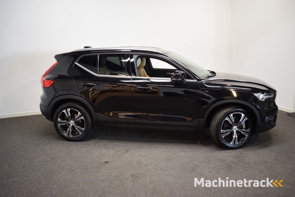 Volvo XC40 T5 262pk AUT7 Twin Engine Inscription Hybr. Adapt. Cruise/ Camera 360°/ Stoel verw. V+A/ Stuur verw./ Leer/ Navi/ CarPlay