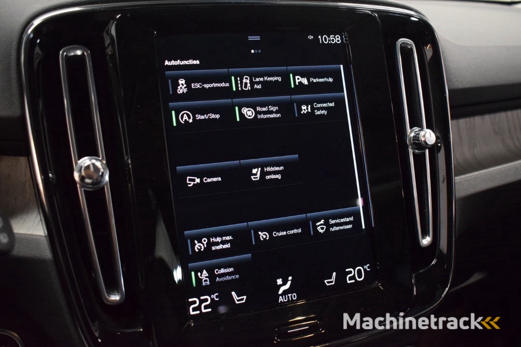 Volvo XC40 T3 163pk AUT8 Inscription Trekhaak 1600kg/ Leer/ Stoelverw./ Panodak/ Camera