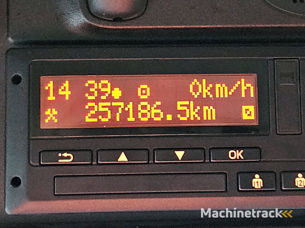 DAF LF 260 16t airco taillift