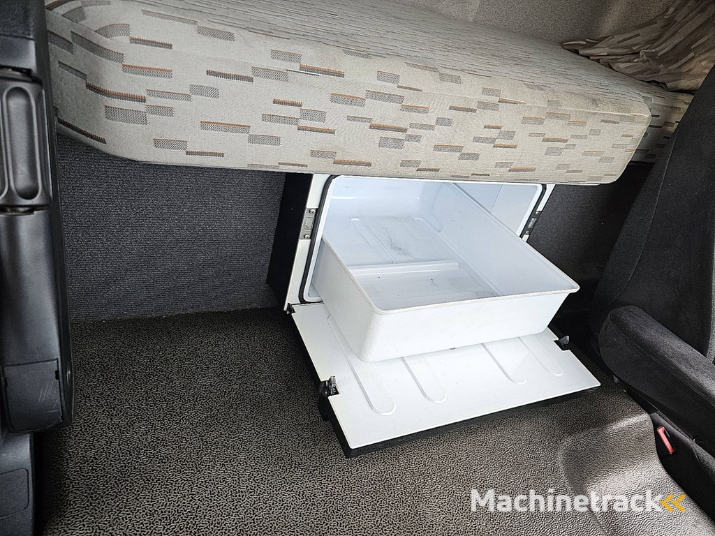 DAF CF 290 19t spacecab lift