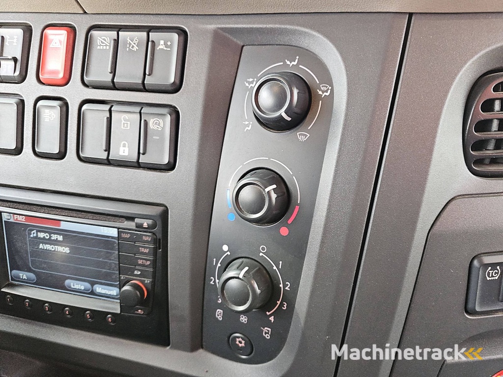 DAF LF 260 16t airco taillift