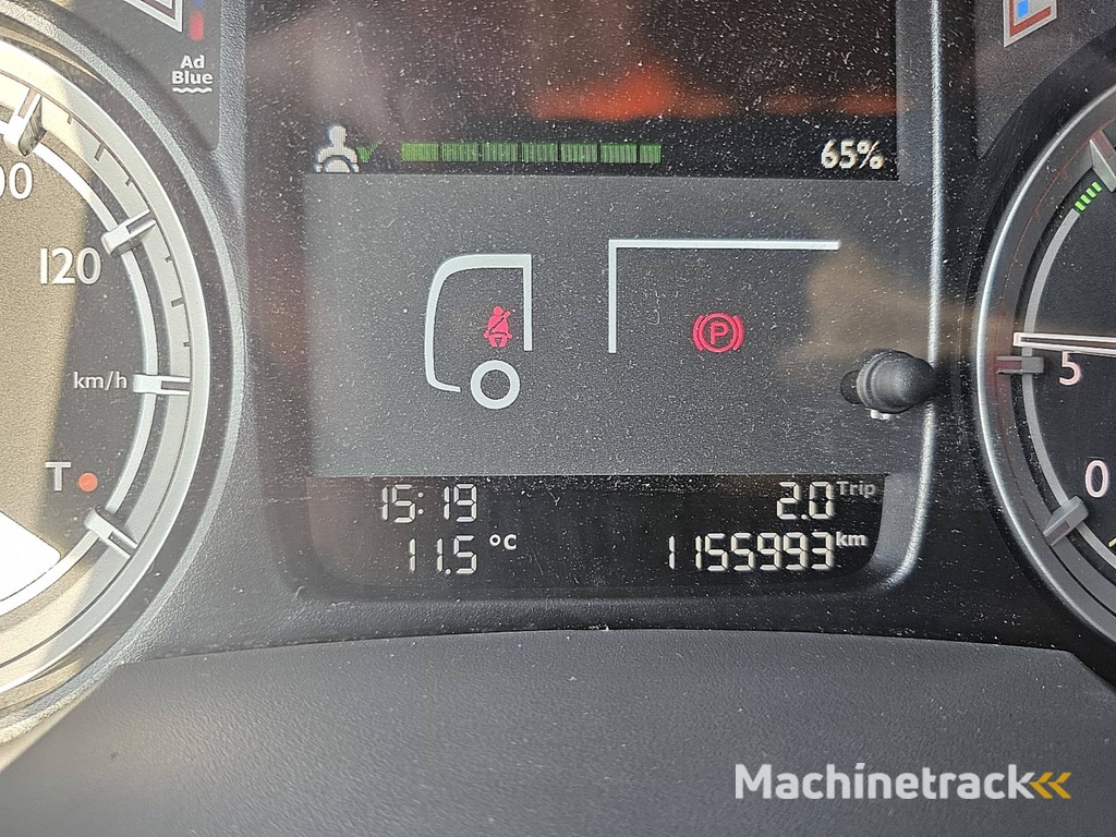 DAF CF 400 carrier supra 550