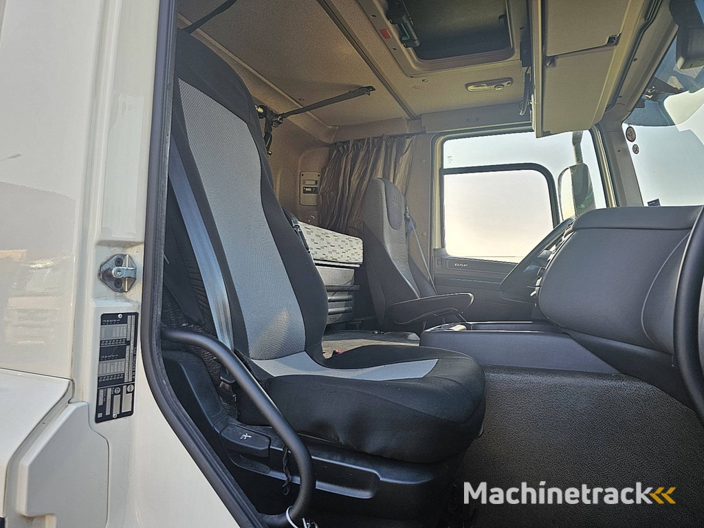 DAF CF 400 carrier supra 550