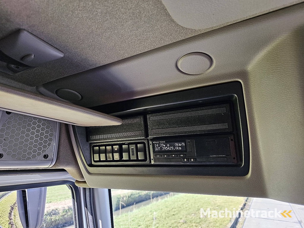 RENAULT D 240 airco lift side door