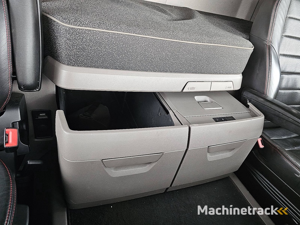 SCANIA R660 6x2 nb retarder