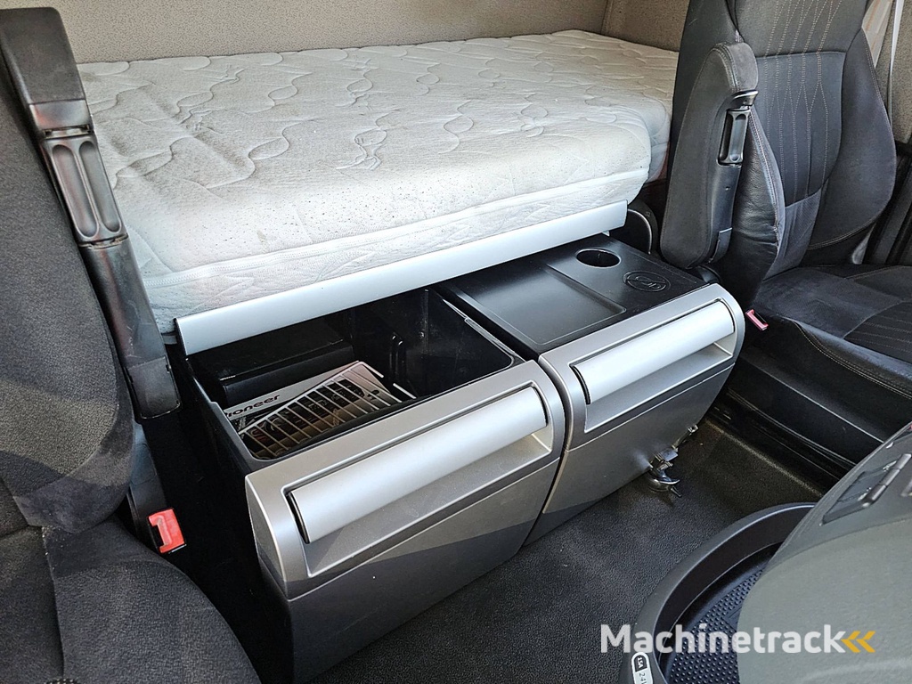 DAF XF 460 mx13 spacecab nl-tru