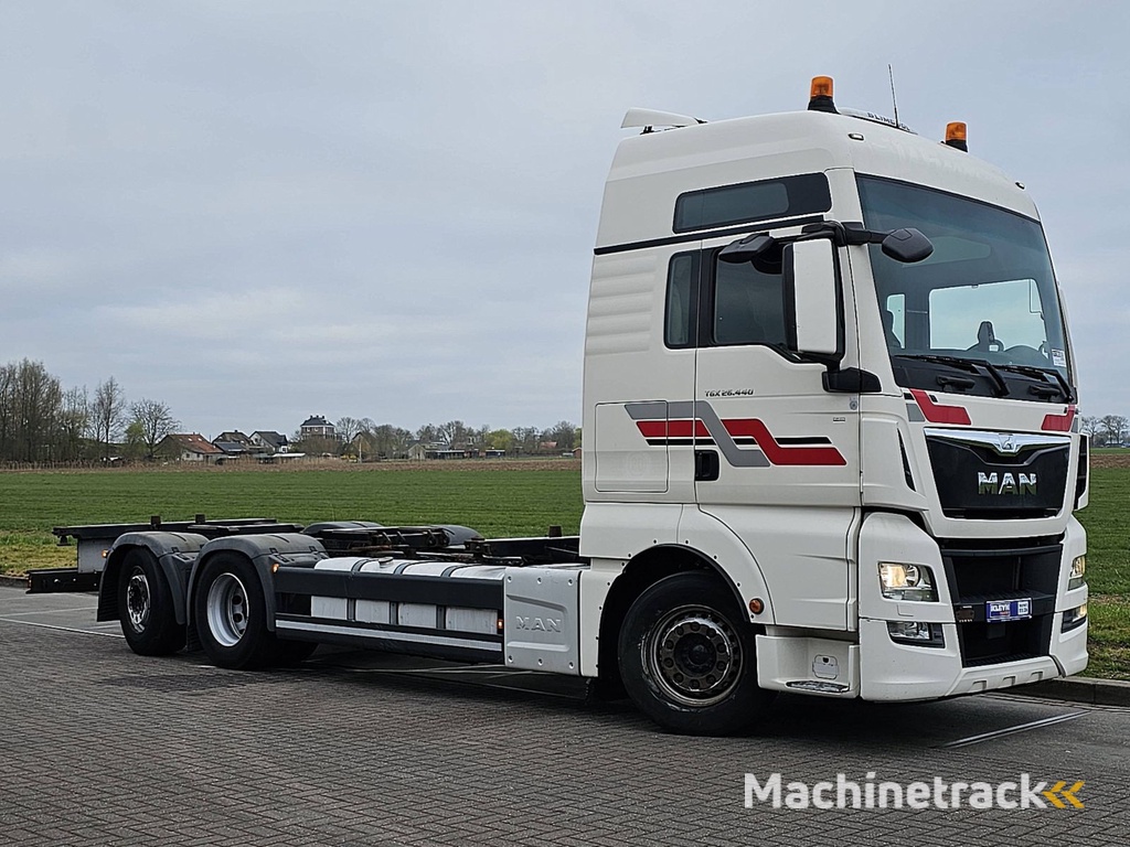 M.A.N. 26.440 TGX xxl 6x2-4 intarder