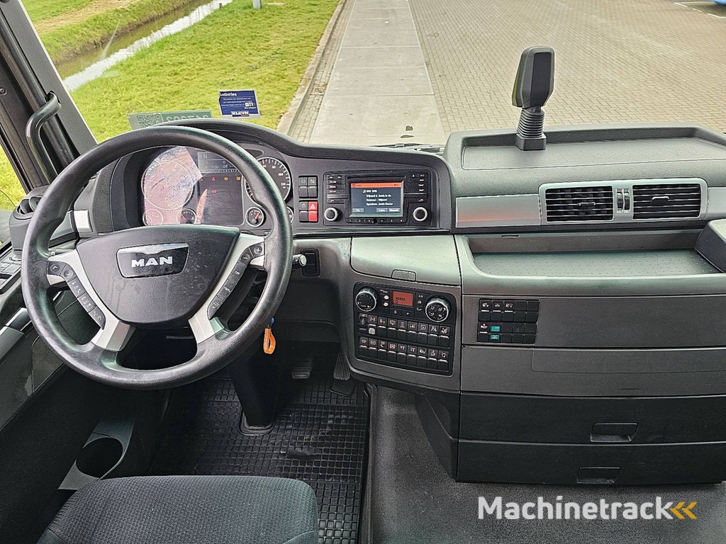 M.A.N. 26.440 TGX xxl 6x2-4 intarder