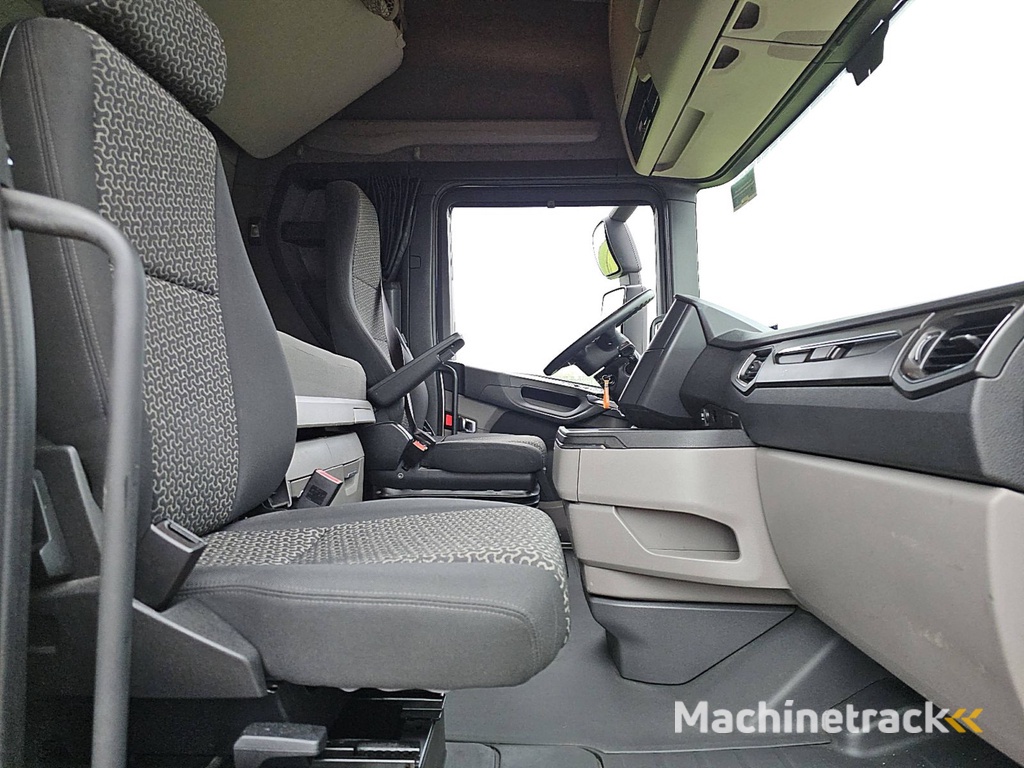 SCANIA S450 retarder 2x tank