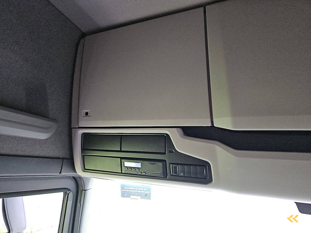 SCANIA S450 retarder 2x tank