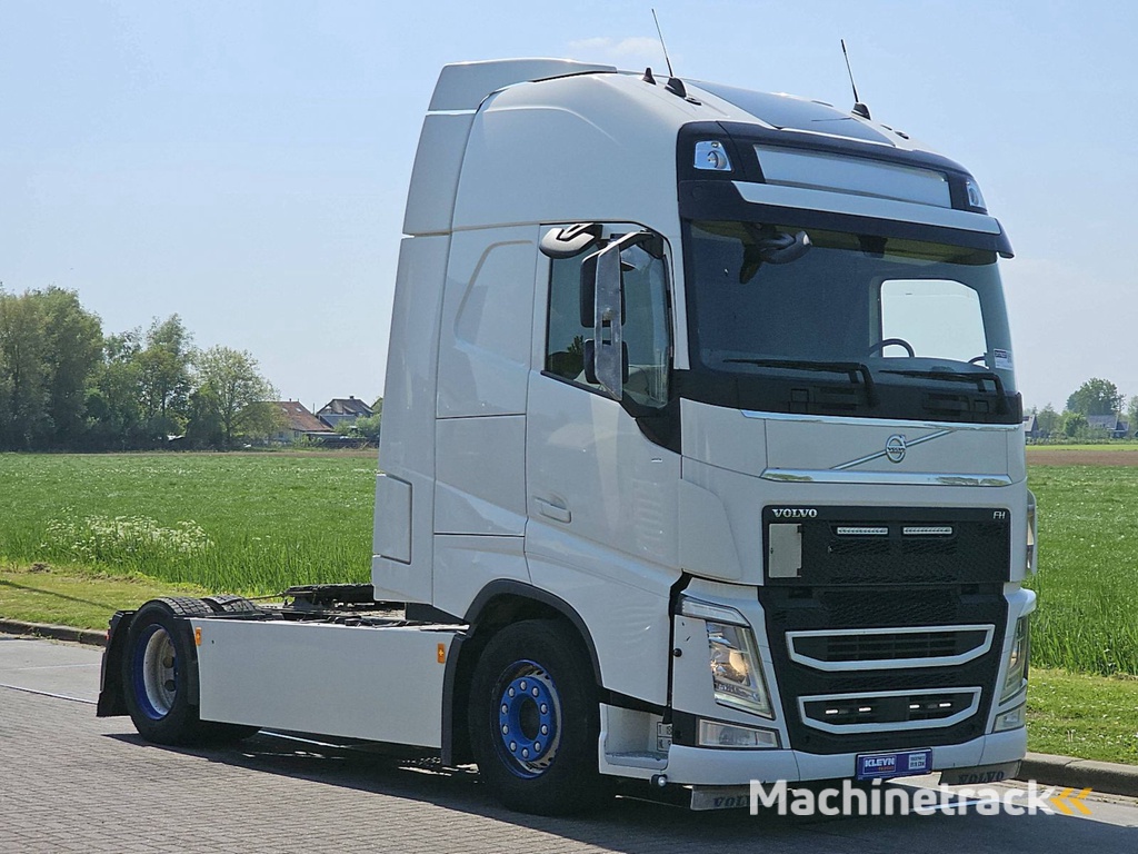 VOLVO FH 500 xl 2x tank skirts