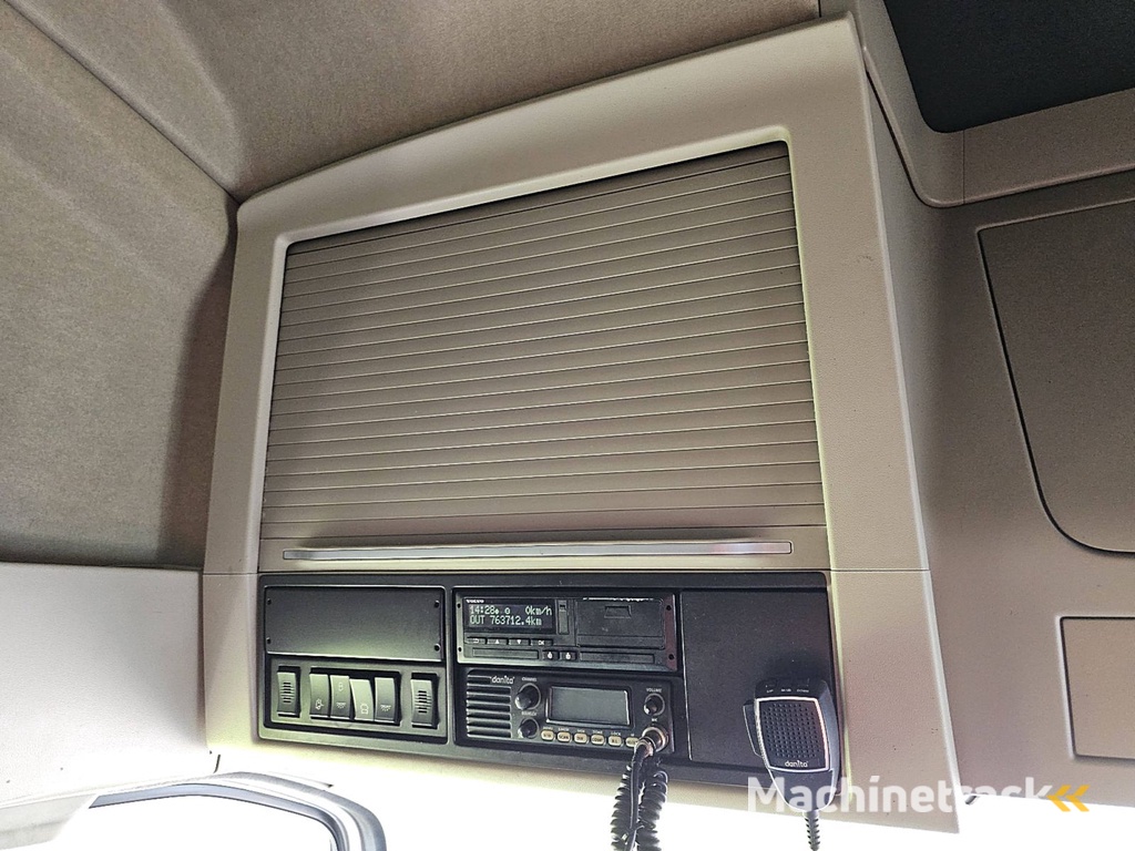 VOLVO FH 500 xl 2x tank skirts