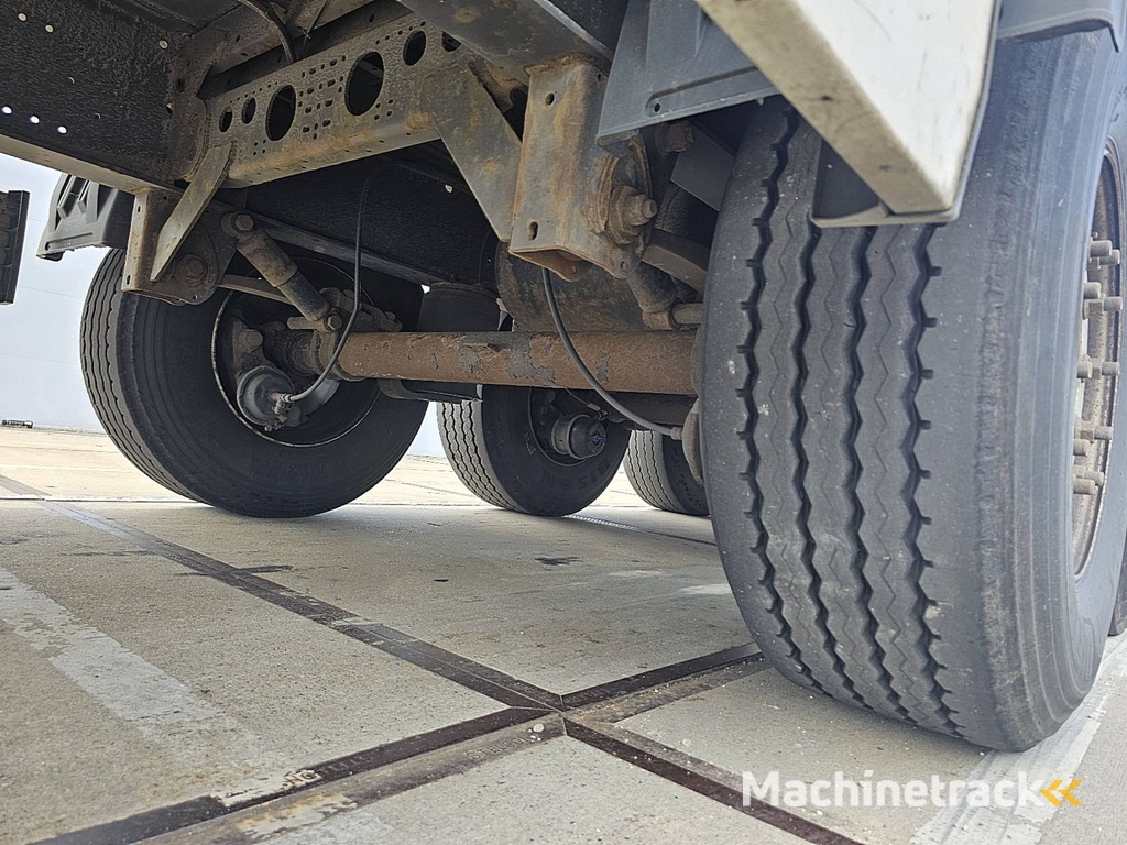 KRONE SDP 02 bär 2 tons taillift