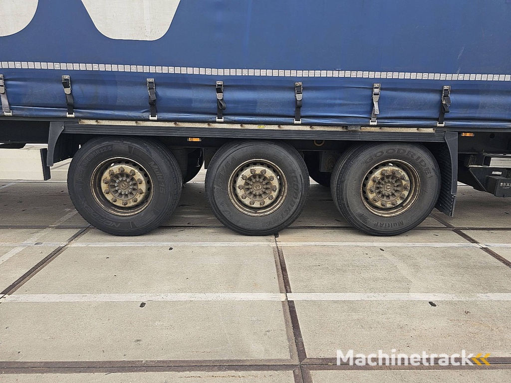 KRONE SDP 02 bär 2 tons taillift