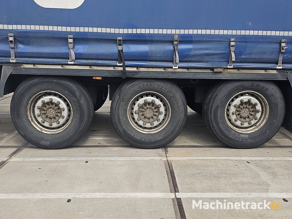 KRONE SDP 02 bär 2 tons taillift