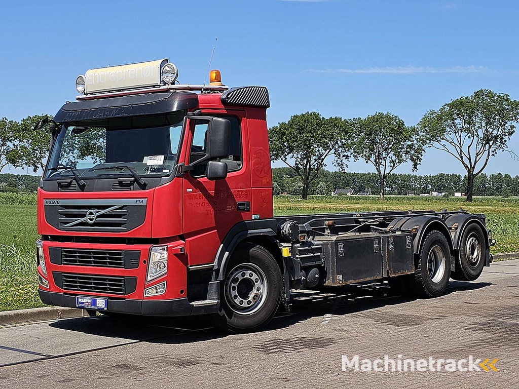 VOLVO FM 11.330 6x2 manual wb460