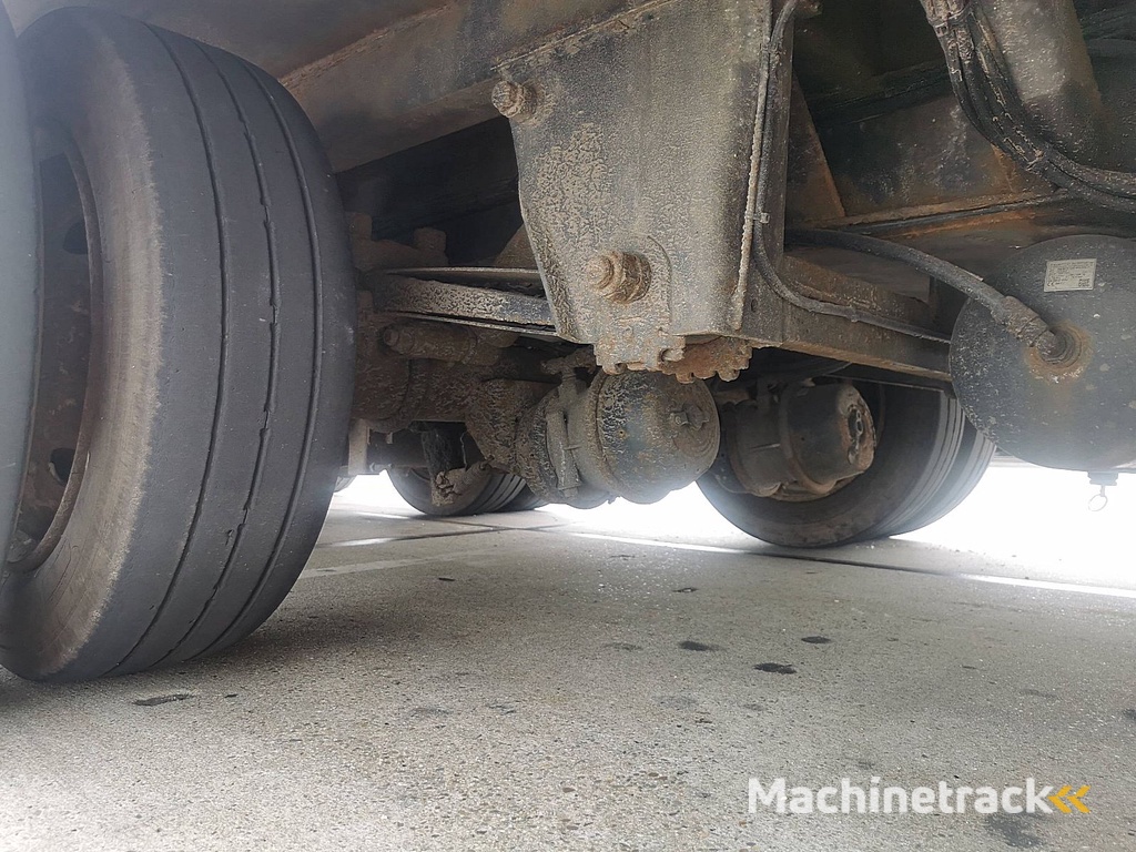 NOOTEBOOM OSD-850-04V 4 axle 1x extendable