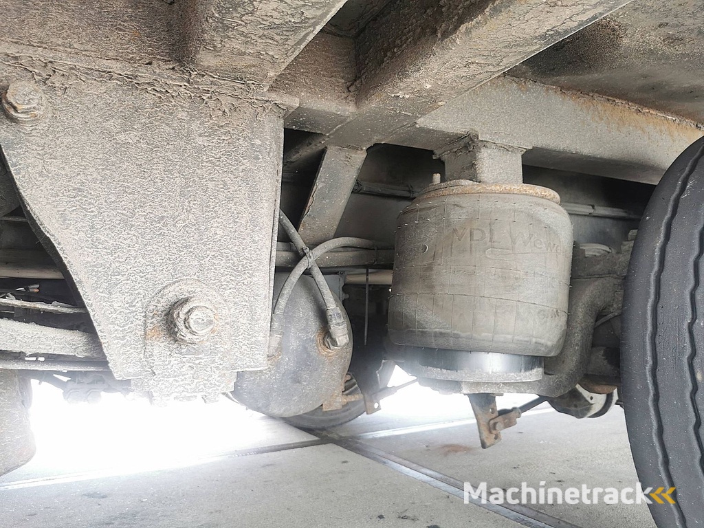 NOOTEBOOM OSD-50-04V 4 axle extendable