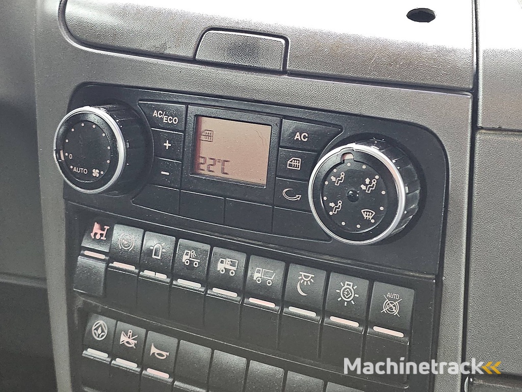 M.A.N. 33.400 TGX xl 6x4 full steel