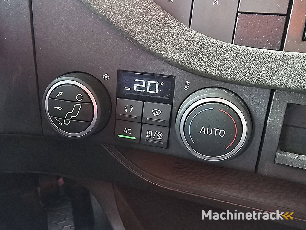 VOLVO FH 500 6x4 120 ton hub.red.