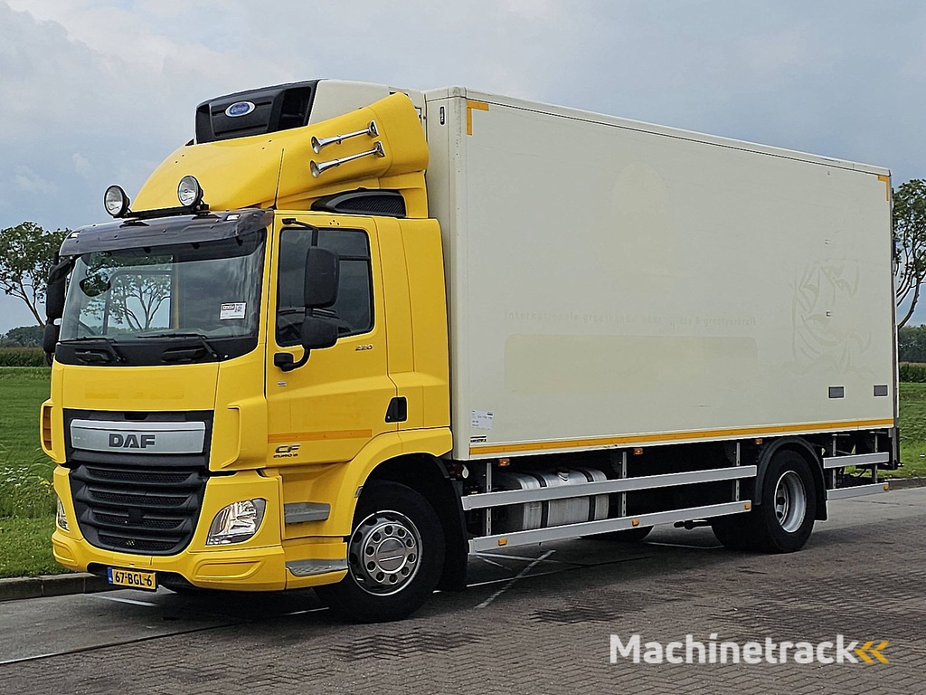 DAF CF 220 carrier lift doors