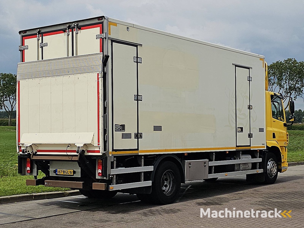 DAF CF 220 carrier lift doors