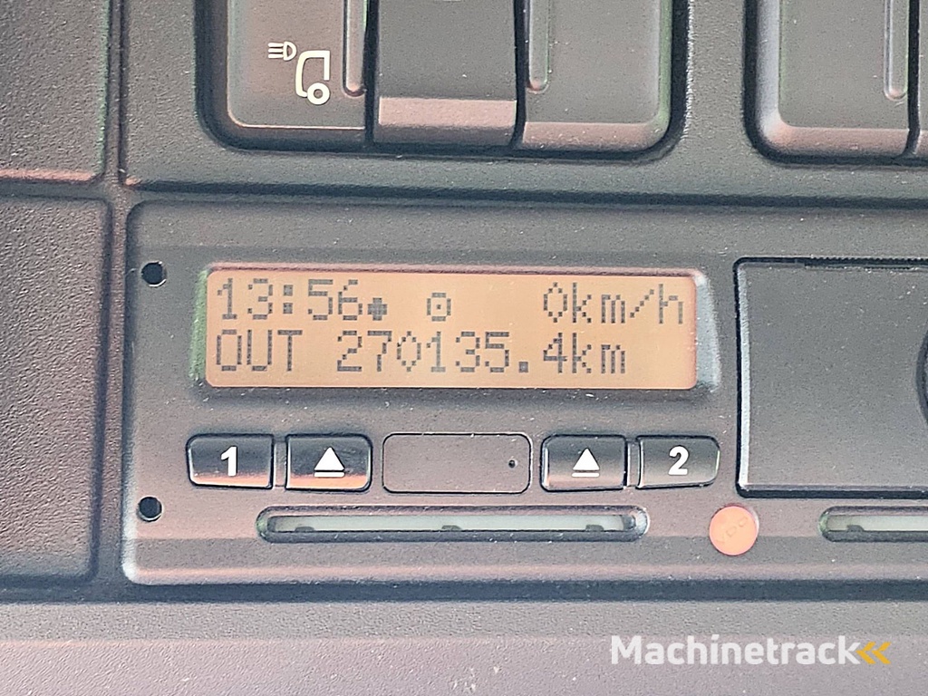 DAF CF 220 carrier lift doors