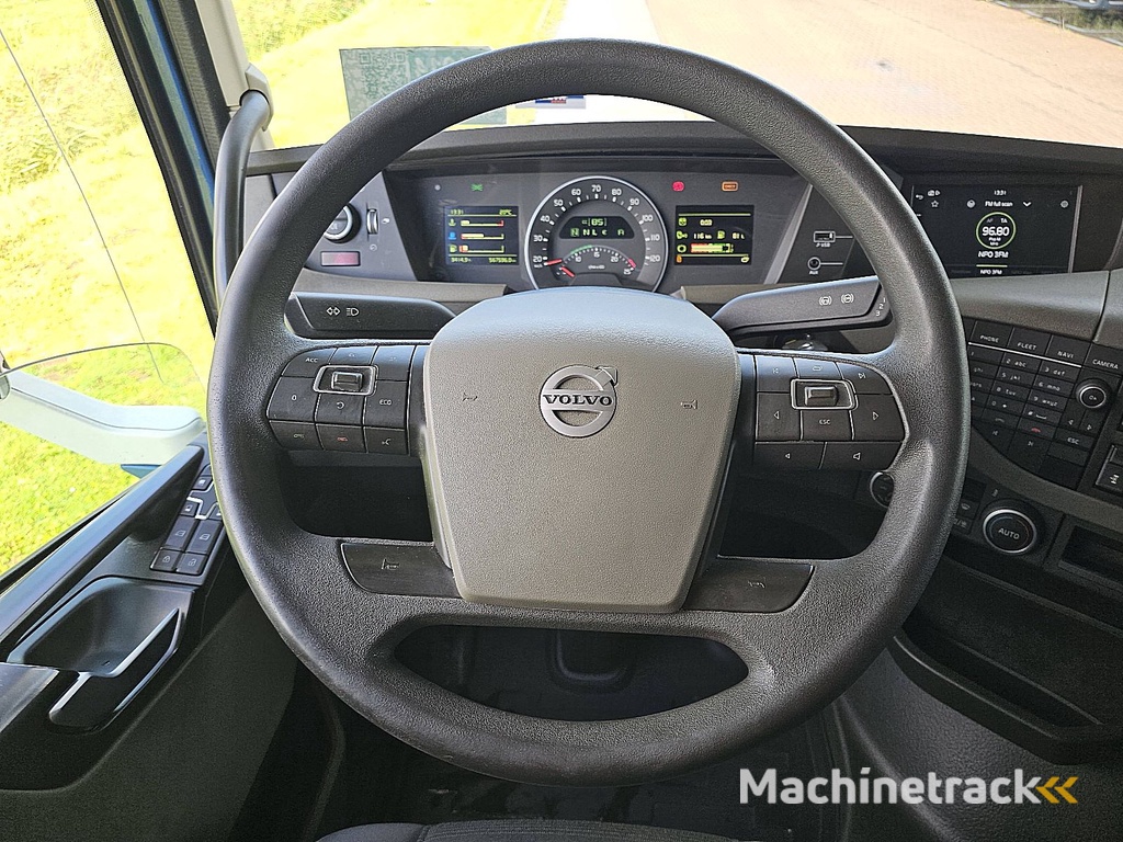 VOLVO FH 500 skirts 2x tank veb+