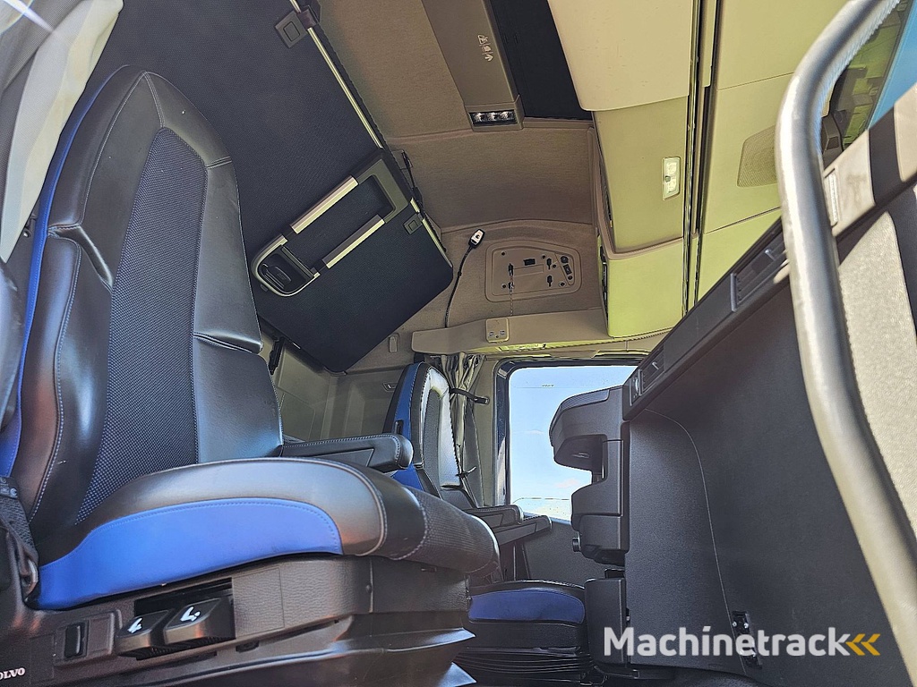 VOLVO FH 500 retarder led 2x tank