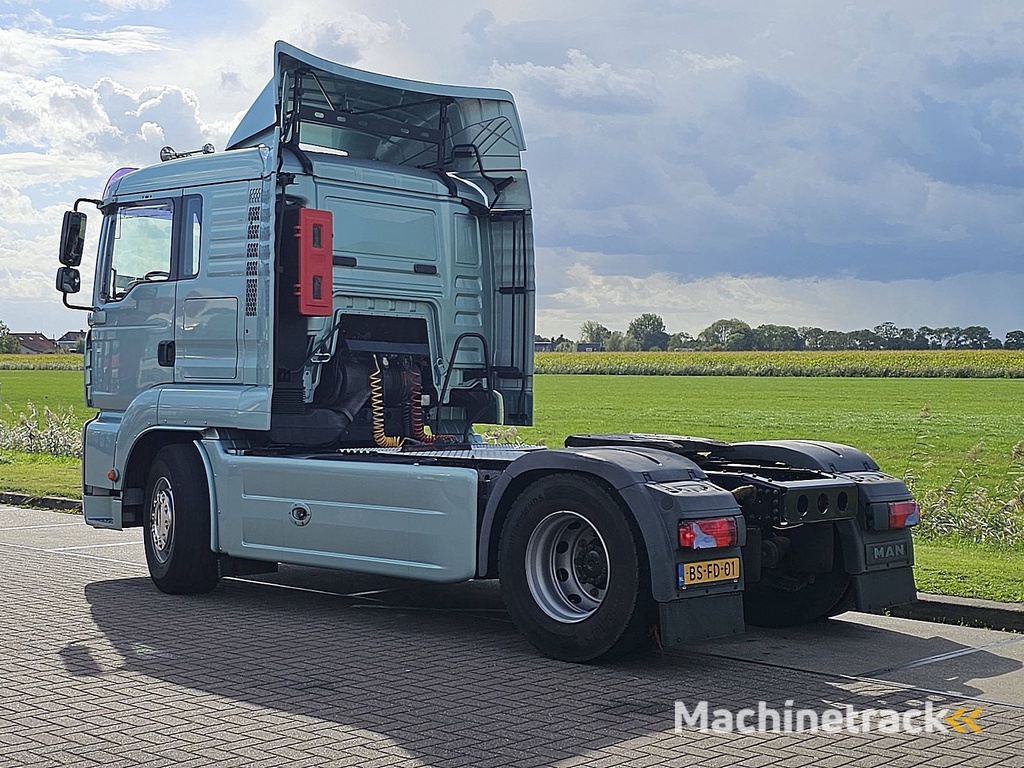 M.A.N. 18.350 TGA nl-truck l-cab bed