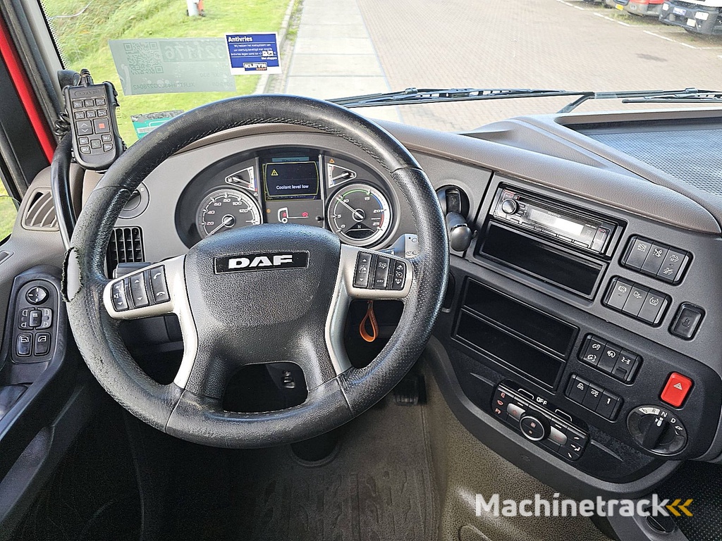 DAF XF 530 spacecab 6x2 ftg pto