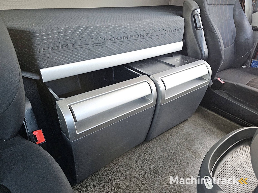 DAF XF 530 spacecab 6x2 ftg pto