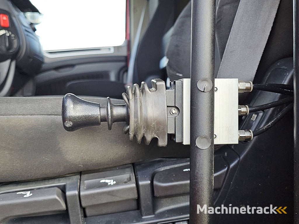 DAF XF 530 spacecab 6x2 ftg pto