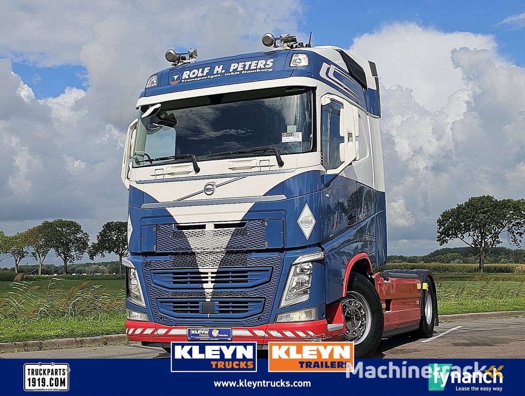 VOLVO FH 500 skirts 2x tank veb+