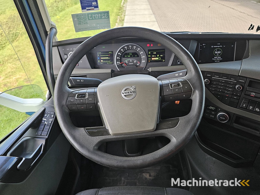 VOLVO FH 500 skirts 2x tank veb+