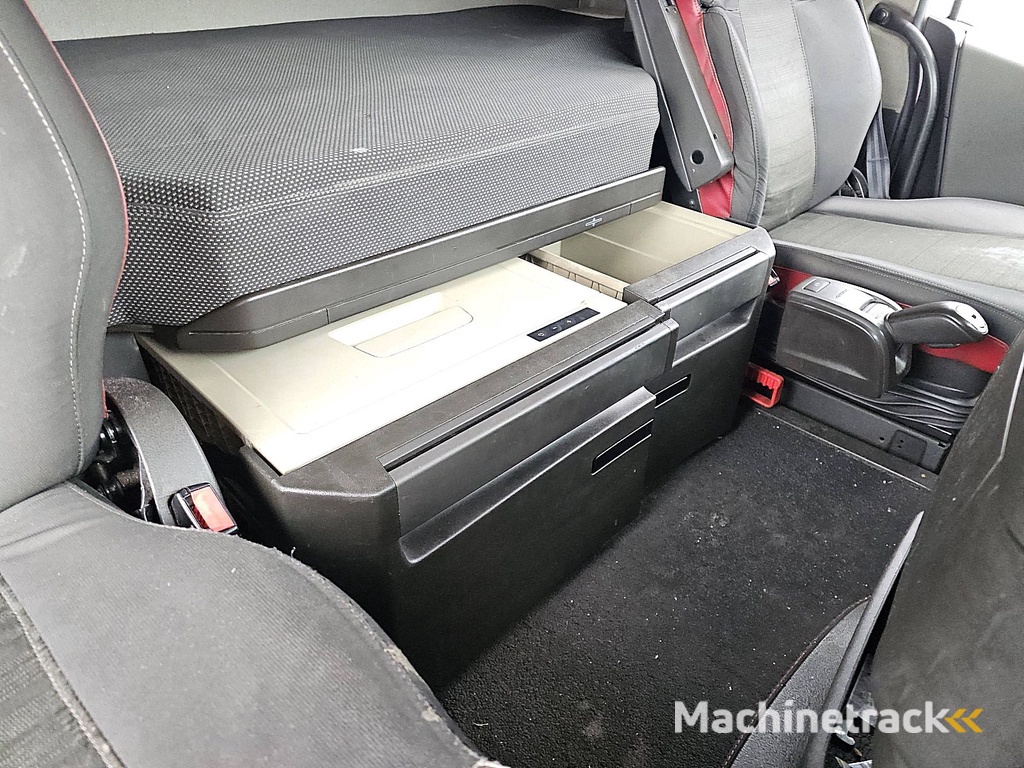 VOLVO FH 460 6x2 lamberet combi