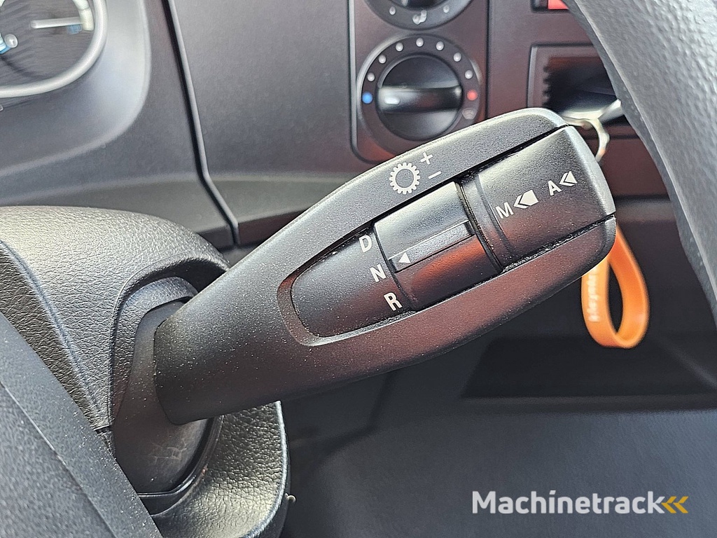 MERCEDES-BENZ ATEGO 818 taillift airco