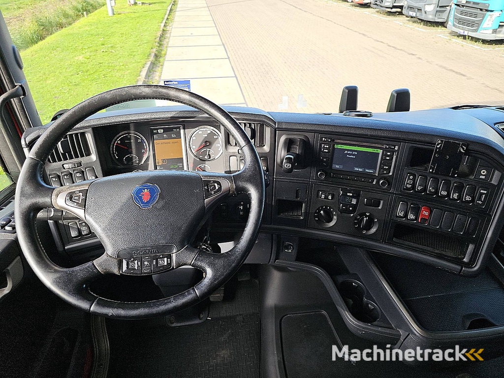 SCANIA R490