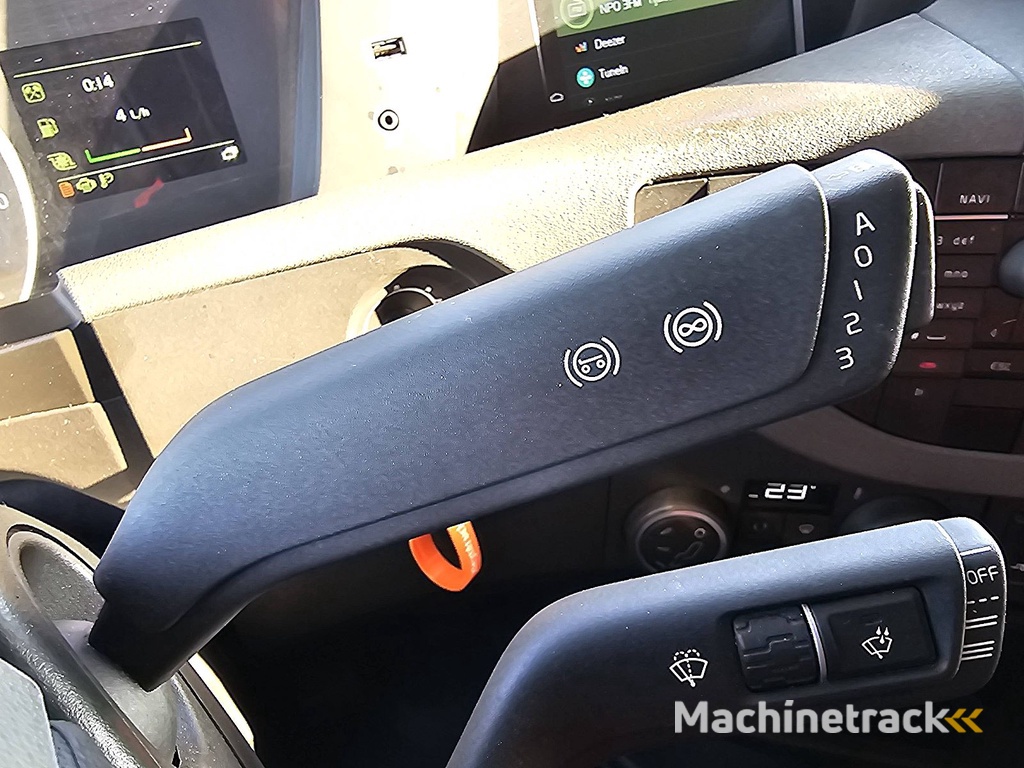 VOLVO FH 500 6x2 steered pto+hydr