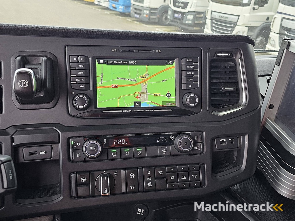 SCANIA R520 6x2 nb retarder