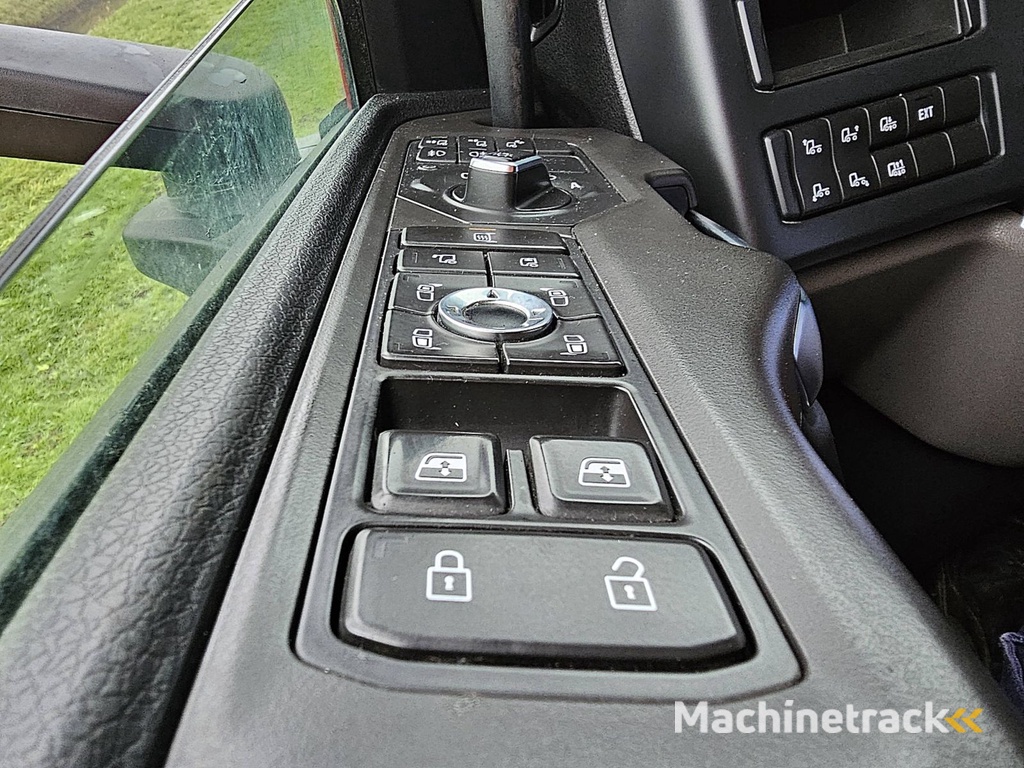 SCANIA R520 6x2 nb retarder