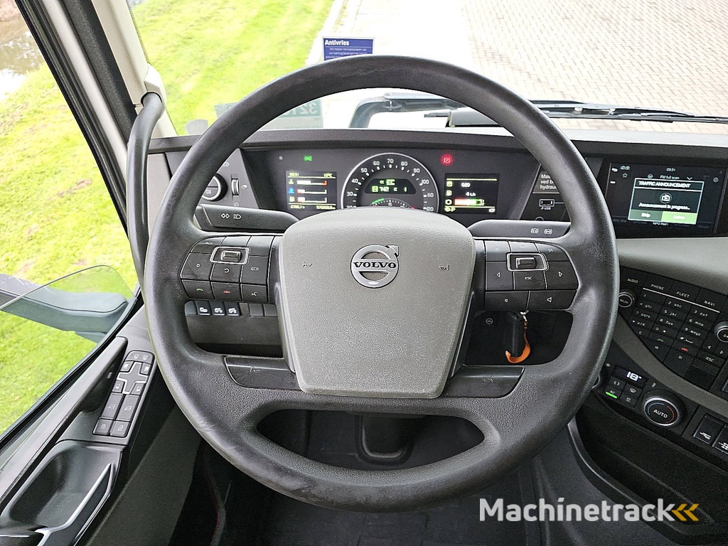 VOLVO FH 500 6x2 steered pto+hydr