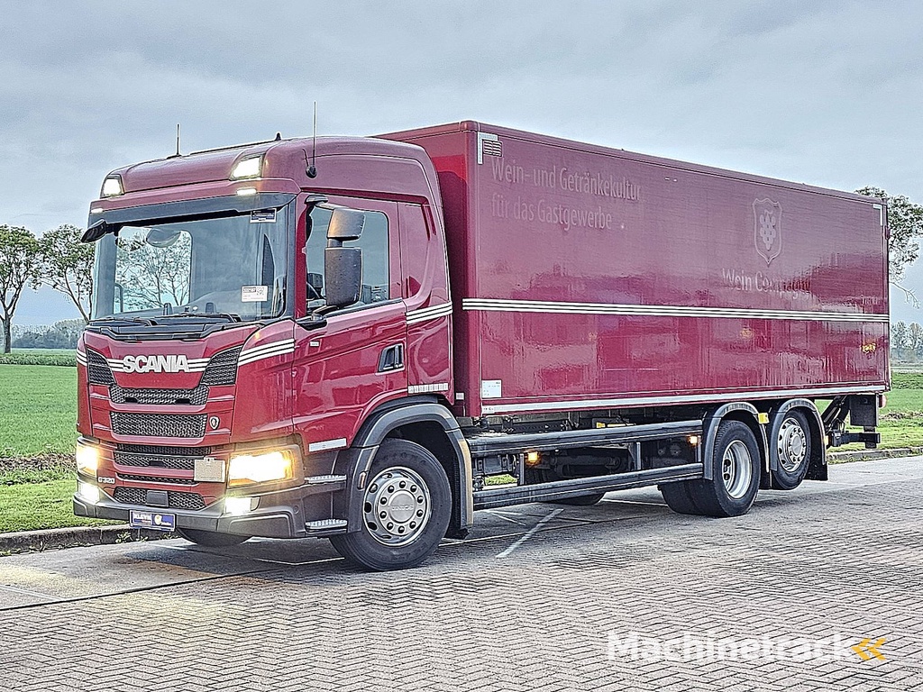 SCANIA G320 6x2*4 lift 133 tkm!
