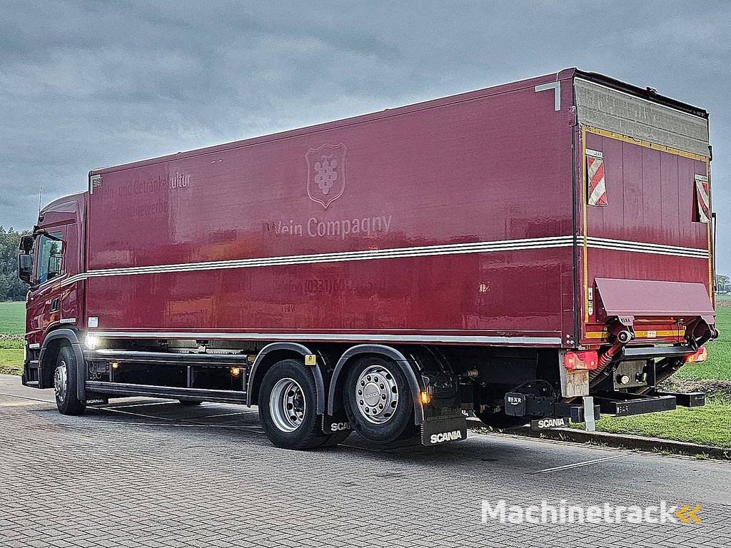 SCANIA G320 6x2*4 lift 133 tkm!