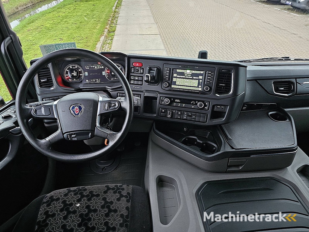 SCANIA G320 6x2*4 lift 133 tkm!