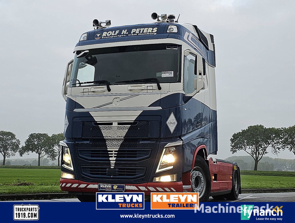 VOLVO FH 500 skirts 2x tank veb+
