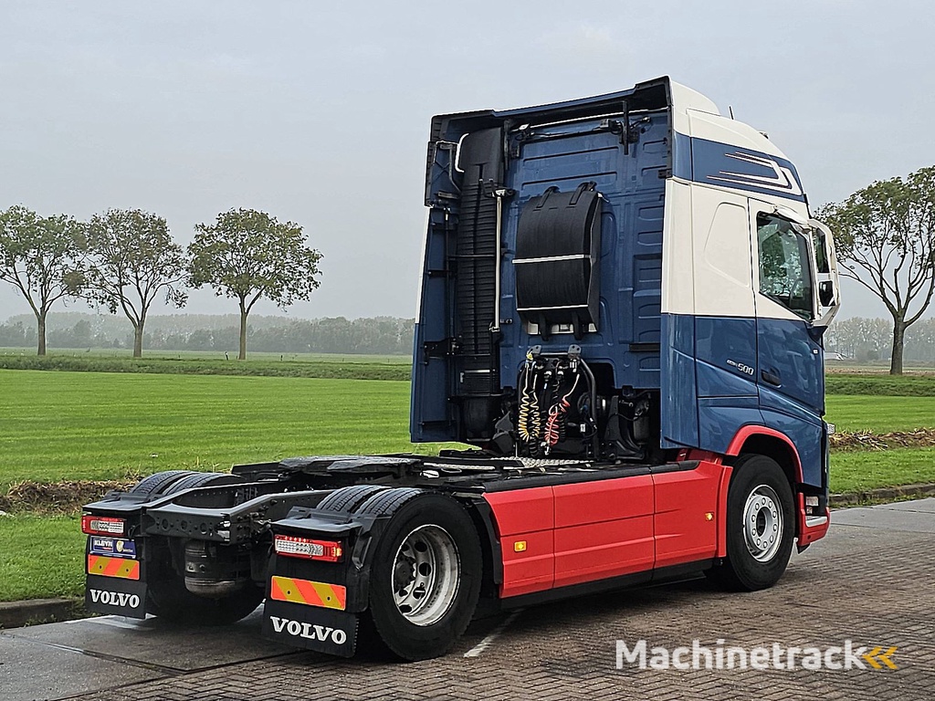 VOLVO FH 500 skirts 2x tank veb+