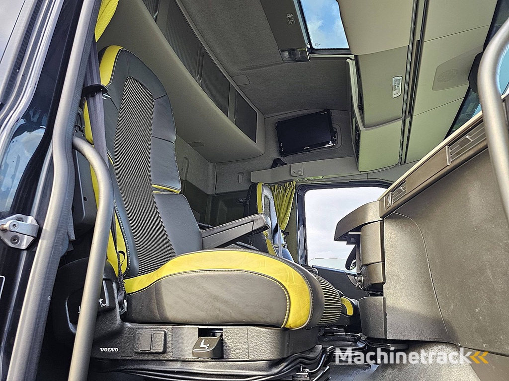 VOLVO FH 16.750 8x2*6